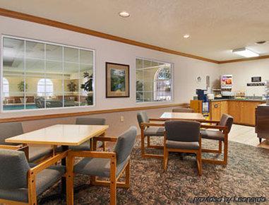 Hotel Super 8 By Wyndham Sheldon Restaurante foto